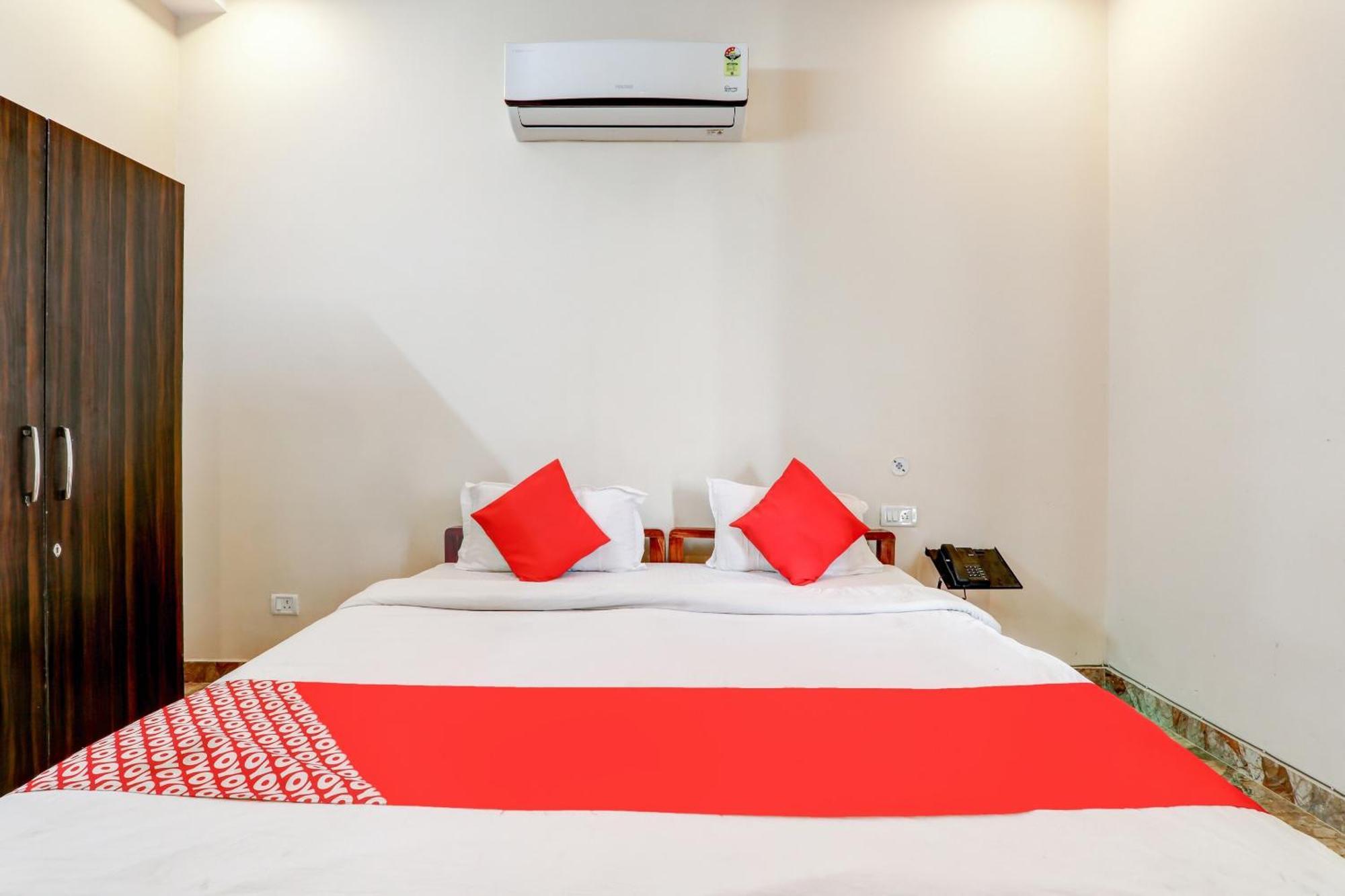 Hotel Oyo Flagship Raghuvar Palace Lucknow Exterior foto